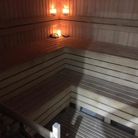 Ikarus Hotel